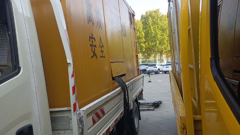 五台如何判断柴油发电机组和UPS电源的切换时间是否符合要求？